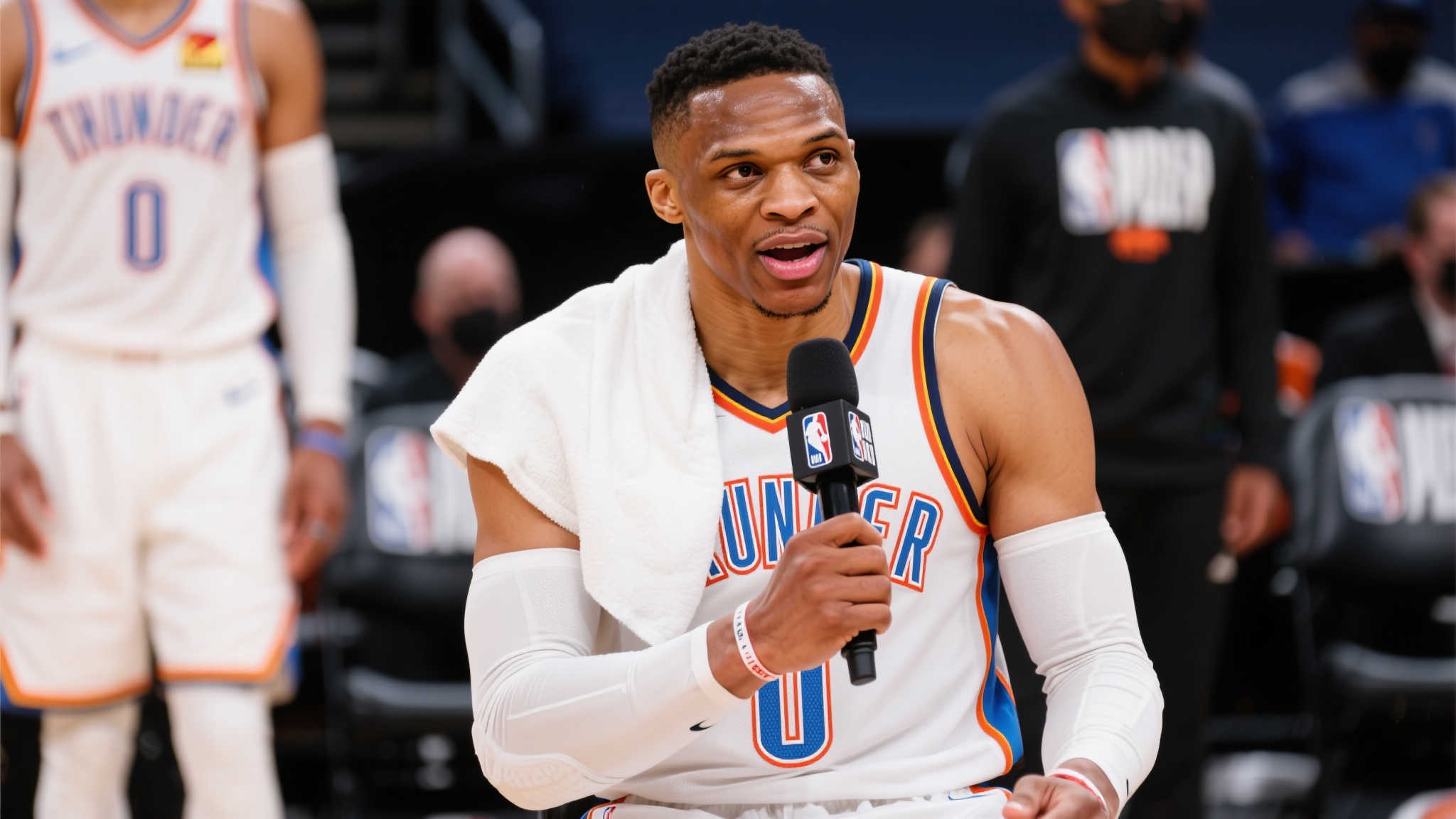 威少表态退赛？最新决定公布，伤病详情曝光，戈登脚筋拉伤恐缺席