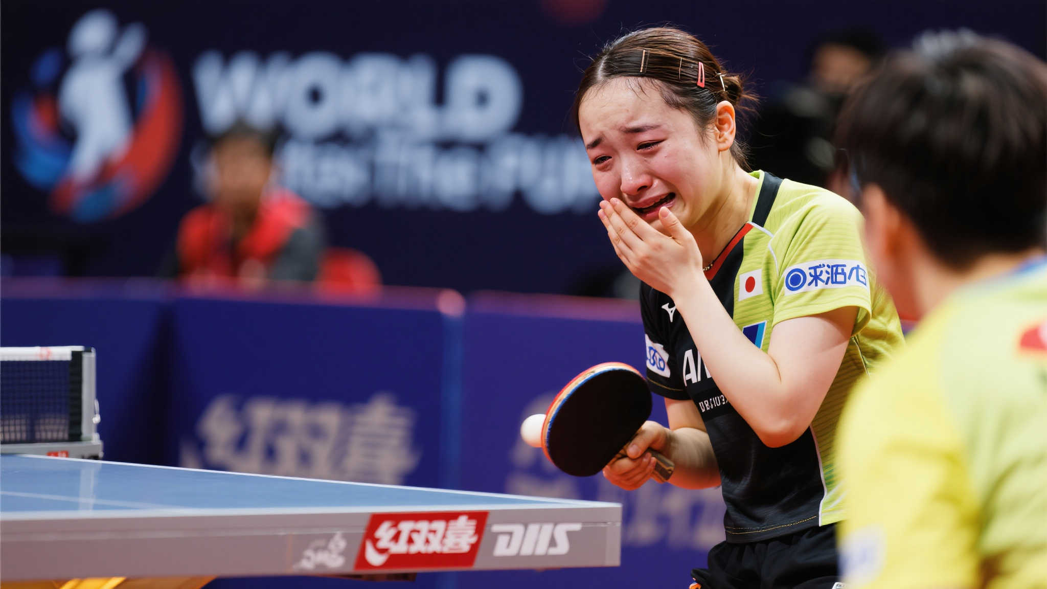 平野美宇世乒赛失利，2-4不敌业余选手，第六局5-10落后泪崩